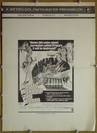 g061 BATTLE BENEATH THE EARTH vintage movie pressbook '68 Mathews, sci-fi