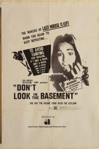 y319 DON'T LOOK IN THE BASEMENT one-sheet movie poster '73 psychos!