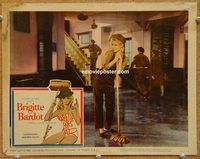 k036 BABETTE GOES TO WAR movie lobby card #4 '60 Brigitte Bardot