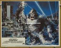 z541 KING KONG movie lobby card #1 '76 great BIG Ape artwork!