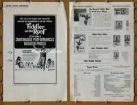 h255 FIDDLER ON THE ROOF movie pressbook '72 Topol, Molly Picon