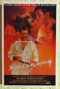h011 YEAR OF LIVING DANGEROUSLY one-sheet movie poster '83 Mel Gibson
