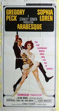 f025 ARABESQUE three-sheet movie poster '66 Gregory Peck, sexy Sophia Loren!