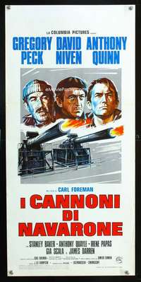 f061 GUNS OF NAVARONE Italian locandina R70s different art of Gregory Peck, Niven & Quinn!