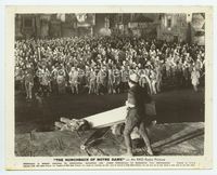 1b132 HUNCHBACK OF NOTRE DAME 8x10 movie still '39 angry mob outside the cathedral!