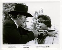 1b314 TRUE GRIT 8x10 still '69 great close up 2-shot of John Wayne showing pistol to Kim Darby!