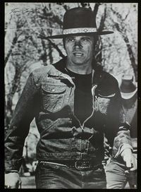 1f098 BILLY JACK personality poster '71 great close up portrait of Tom Laughlin about to kick ass!