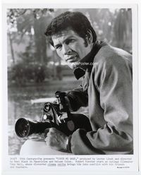 1h065 COVER ME BABE 8x10 movie still '70 Robert Forster close up with movie camera!