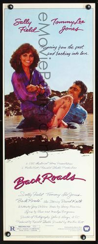 1q039 BACK ROADS insert poster '81 great image of Sally Field sitting on Tommy Lee Jones in the mud!