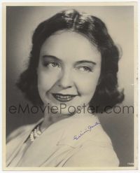1t012 LILIAN GISH signed 8x10 movie still '60s on her shoulder, great close up smiling portrait!