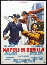 2b143 MAN CALLED MAGNUM Italian 2p '77 Michele Massimo's Napoli si ribella, art of cop & man w/gun!