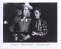 2d110 HILLS OF UTAH 8x10 R57 great close portrait of Gene Autry & Elaine Riley with guns pointed!