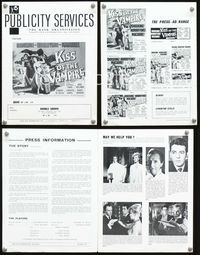 2q018 KISS OF THE VAMPIRE English pressbook '63 shows quad on front & other movie posters on back!