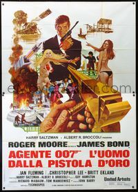 2u041 MAN WITH THE GOLDEN GUN Italian two-panel '74 Roger Moore as James Bond by Robert McGinnis!
