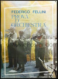2u051 ORCHESTRA REHEARSAL Italian 2p '79 Federico Fellini's Prova d'orchestra, image of violinists!