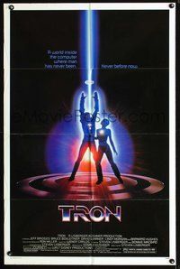3e882 TRON one-sheet '82 Walt Disney sci-fi, Jeff Bridges in a computer, cool special effects!
