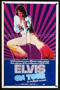 3r274 ELVIS ON TOUR int'l 1sh '72 cool full-length image of Elvis Presley singing into microphone!