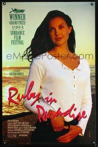 3u489 RUBY IN PARADISE int'l 1sh '93 Julie Dennis photo of sexy Ashley Judd on the beach at sunset!
