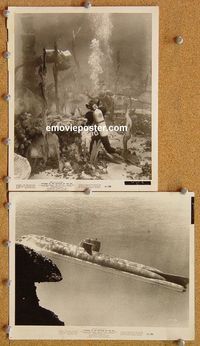 3y919 VOYAGE TO THE BOTTOM OF THE SEA 2 8x10 stills '61 two great underwater images of divers & sub!