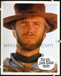 4e615 FOR A FEW DOLLARS MORE German lobby card '65 great close-up of gunslinger Clint Eastwood!