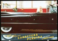 4e380 LOST HIGHWAY Spanish movie lobby card '97 David Lynch, Patricia Arquette in classic car!