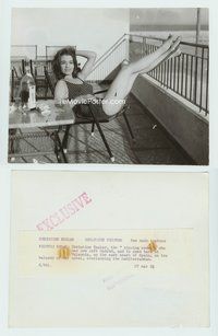 5j104 CHRISTINE KEELER 7x9 news photo '62 missing model located in Valencia, Span relaxing w/wine!