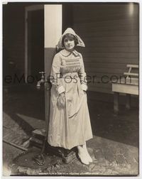 5j113 COME OUT OF THE KITCHEN 8x10.25 still '19 Marguerite Clark standing by water spicket!