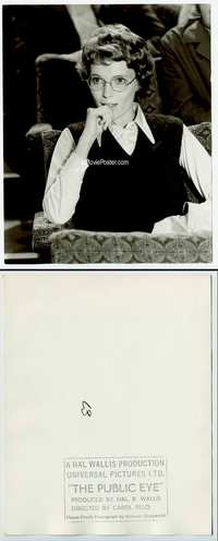 5j469 PUBLIC EYE deluxe 8x10 still '72 close portrait of Mia Farrow wearing glasses chewing fingers!
