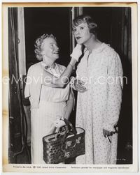 5j549 SOME LIKE IT HOT candid 8x10 still '59 Jack Lemmon in drag visited by mother on the set!