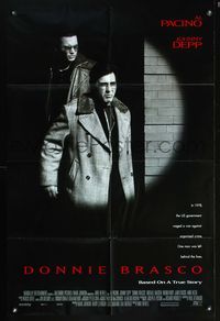 5p284 DONNIE BRASCO DS 1sh '97 Al Pacino is betrayed by undercover cop Johnny Depp!