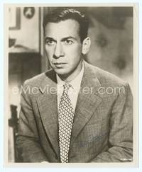 7f061 JOSE FERRER signed 8x10 still '60s close portrait with puzzled look on his face!