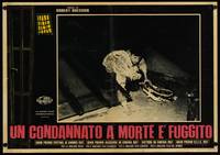 8e447 MAN ESCAPED Italian photobusta '58 Robert Bresson, WWII prison escape, man covering tracks!