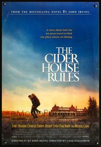 8r114 CIDER HOUSE RULES DS 1sh '99 Tobey McGuire carries Charlize Theron piggyback!