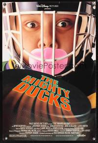 8r315 MIGHTY DUCKS DS 1sh '92 great image of puck coming at goalie, ice hockey!