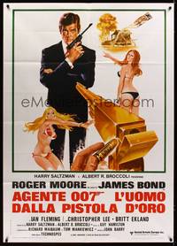 9e509 MAN WITH THE GOLDEN GUN Italian 1p R70s art of Roger Moore as James Bond with sexy girls!