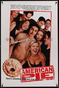 9m066 AMERICAN PIE DS 1sh '99 Jason Biggs, Chris Klein, Tara Reid, wacky teen comedy!