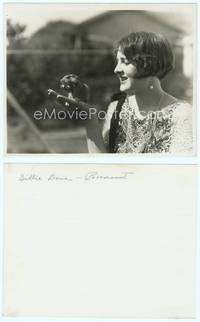 9y048 BILLIE DOVE 7.75x9.75 key book still '20s close up watching squirrel eating in her hand!