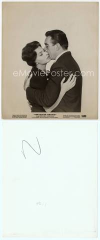 9y051 BLACK ORCHID 8.25x10 still '59 romantic close up of Anthony Quinn kissing Sophia Loren!