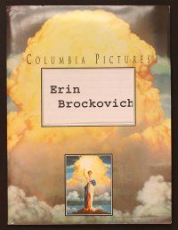 1p179 ERIN BROCKOVICH presskit '00 Julia Roberts, directed by Steven Soderbergh!