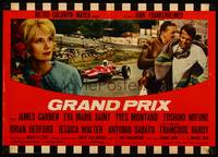 2c455 GRAND PRIX Italian photobusta '67 Formula One race car driver James Garner loses wheel!