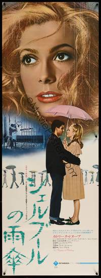 2c101 UMBRELLAS OF CHERBOURG Japanese 2p R72 Catherine Deneuve, directed by Jacques Demy!