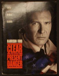 2g263 CLEAR & PRESENT DANGER presskit '94 Harrison Ford wrapped in American flag, Willem Dafoe