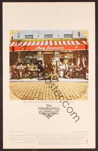 2t246 MADWOMAN OF CHAILLOT WC '69 Katharine Hepburn & other cast members sitting outside cafe!