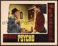 3d004 PSYCHO LC #2 '60 Alfred Hitchcock, Martin Balsam quizzes Anthony Perkins at the Bates Motel!