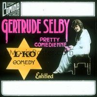 3e139 GERTRUDE SELBY glass slide '10s full-length image of the pretty comedienne!