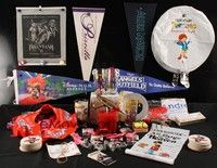 3h026 LOT OF 155 MISC. PROMO ITEMS lot '86 - '00 pennants, plastic bags & other cool stuff!