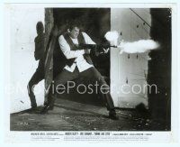 3r084 BONNIE & CLYDE 8x10 still '67 close image of Warren Beatty shooting tommy gun in doorway!