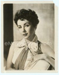 3s126 ELIZABETH TAYLOR 8x10 still '50s waist-high seated portrait wearing cool jewelry!
