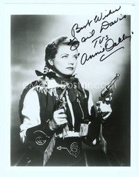 5g309 GAIL DAVIS signed 8x10 REPRO still '80s great close up holding guns as TV's Annie Oakley!