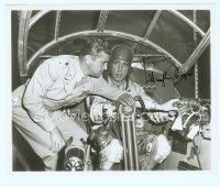 5g185 HUMPHREY BOGART signed 8x10 still '50 close up in cockpit of plane from Chain Lightning!